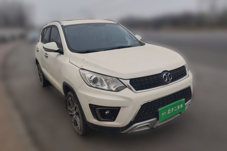 Used BAIC Senova X35 2016 1.5L Manual Luxury Edition Front Right 45 Deg