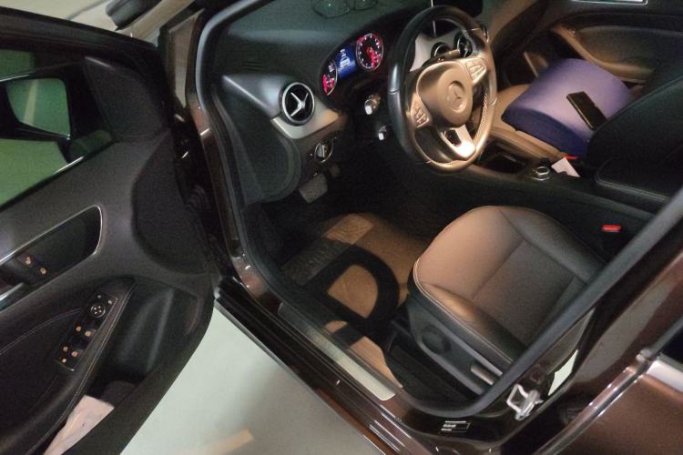 Used Mercedes-Benz B-Class 2015 B 200 Sport Edition Driver Seat