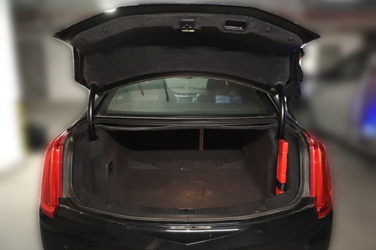 Used Cadillac XTS 2015 28T Comfort Model Trunk