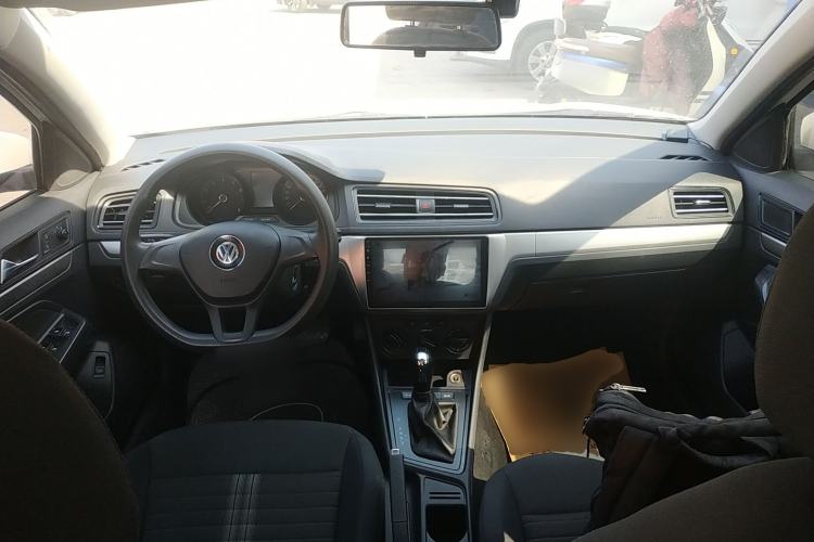 Used Volkswagen Lavida 2019 Lavida Start 1.5L Automatic Trendy Version China VI Standard Center Console