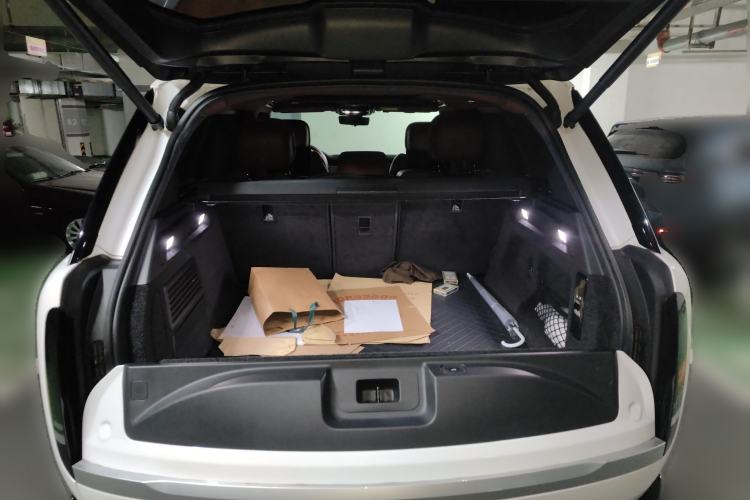 Used Land Rover Range Rover 2023 3.0 L6 400 PS Extended Long-Wheelbase Version