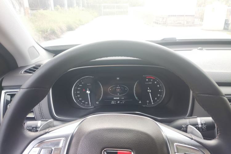 Used Roewe RX8 2018 30T Smart Connectivity Two-Wheel Drive Flagship Edition
