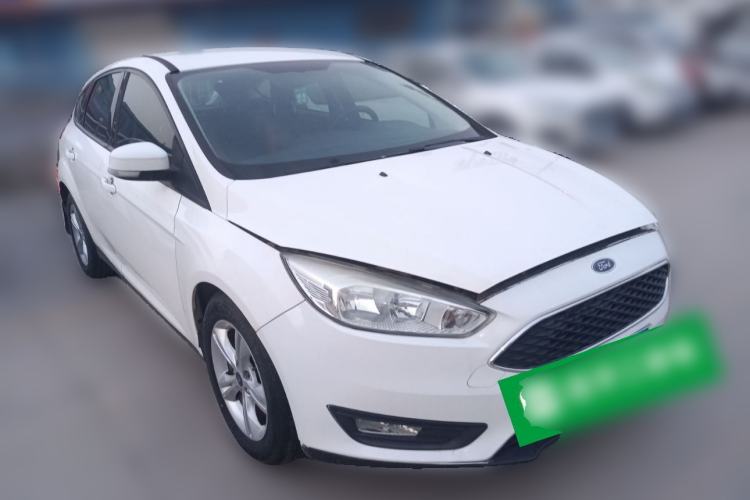 Used Ford Focus 2015 Hatchback 1.6L Automatic Comfort Model Front Right 45 Deg
