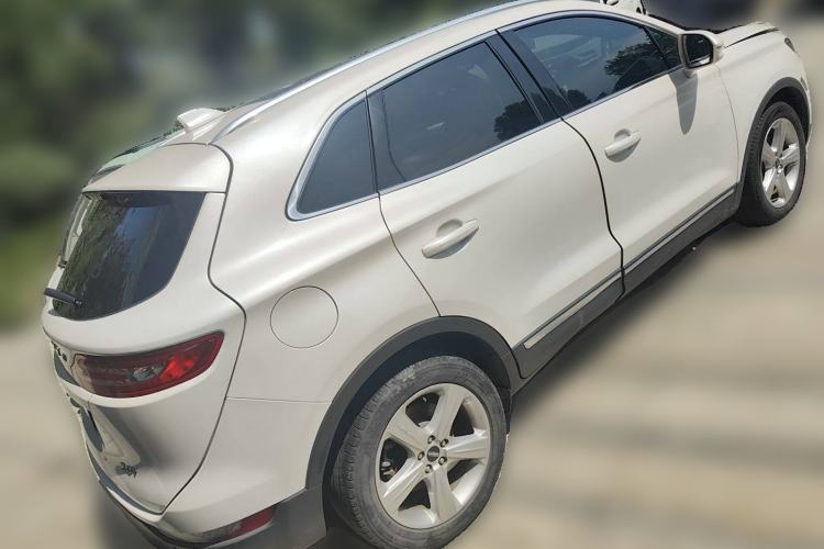 Used Lincoln MKC 2017 2.0T Two-Wheel Drive Deluxe Edition