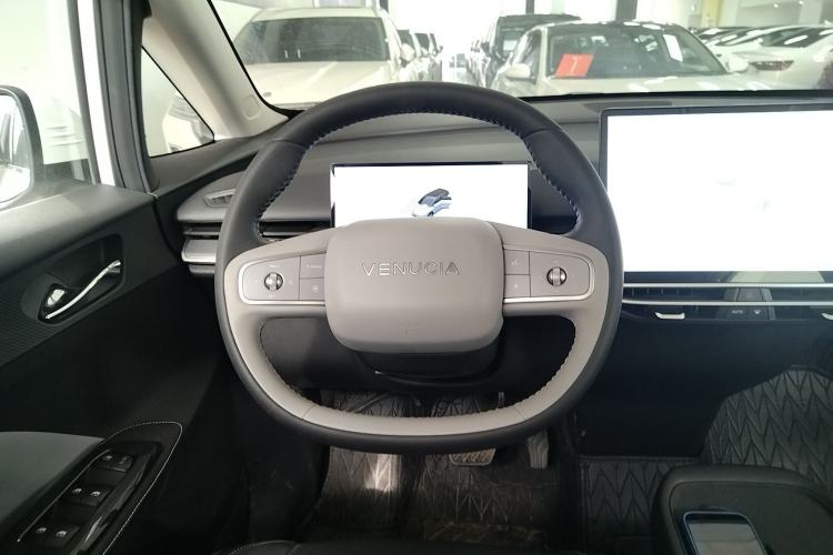 Used Venucia VX6 2025 Large Flat-Layout 520 Pro