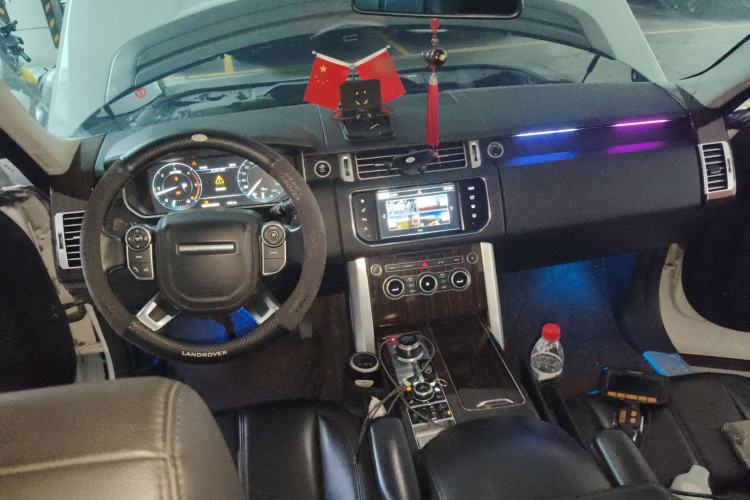 Used Land Rover Range 2015 3.0 TDV6 Vogue Center Console