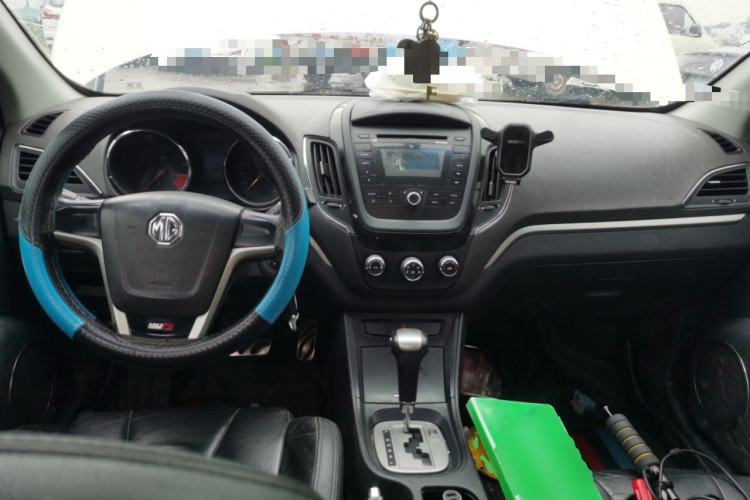 Used MG 5 2012 1.5L Automatic Elite Edition Center Console