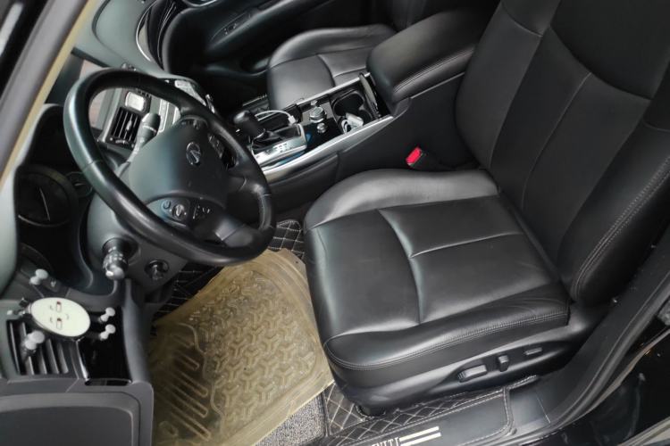 Used Infiniti Q70 2017 Q70L 2.5L Elite Edition Left Front Seat