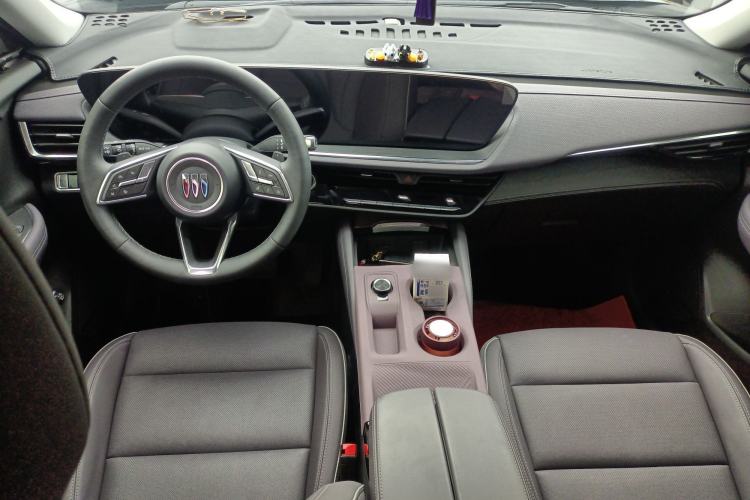 Used Buick Envision 2026 Model Equinox Plus 28T Two-Wheel-Drive Platinum Edition
