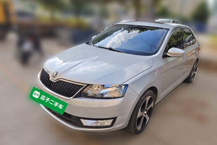 Used Skoda Rapid 2015 1.6L Manual Smart Selection Model