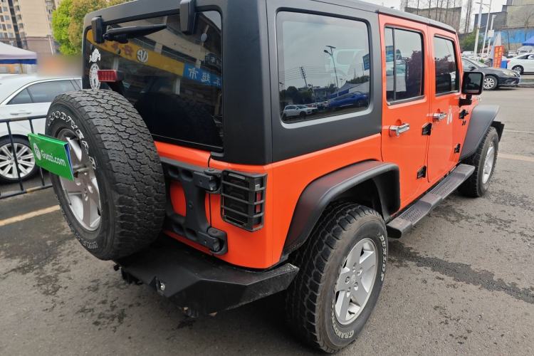 Used Jeep Wrangler 2014 2.8TD Sahara Four-Door Edition Rear Right 45 Deg