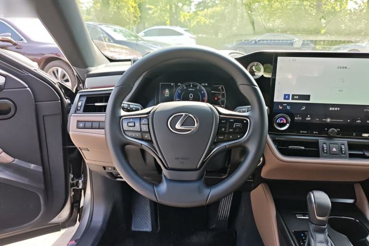 Used Lexus ES 2025 200 Premium Edition
