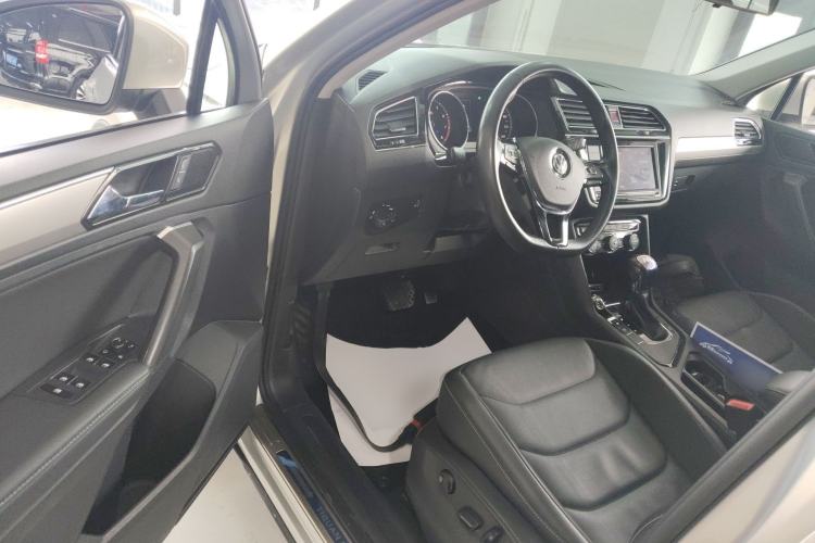 Used Volkswagen Tiguan L 2019 330TSI Automatic Two-Wheel Drive Panoramic Comfort Edition China VI Standard