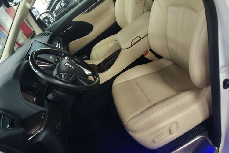 Used Toyota Alphard 2021 Dual-Motor 2.5L Premium Edition