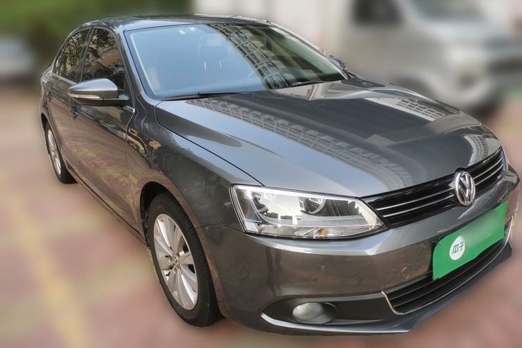 Used Volkswagen Sagitar 2014 Revised Version 1.4TSI Automatic Luxury Edition Front Right 45 Deg