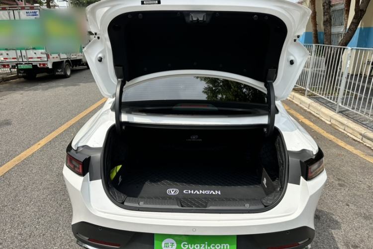 Used CHANGAN Eado 2025 Blue Whale 1.5T 500Bar Prestige Model Trunk