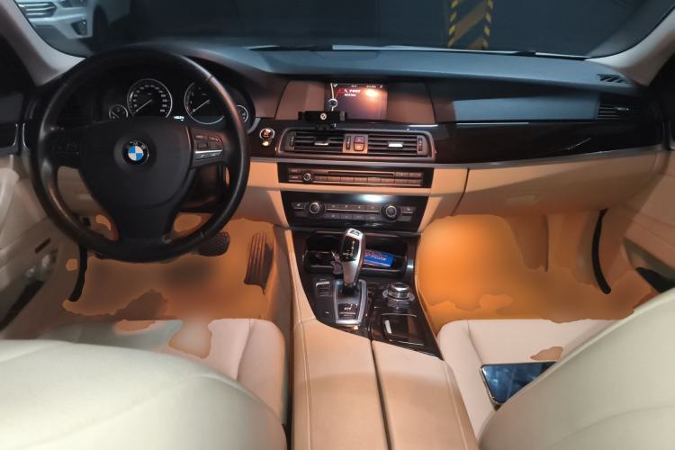 Used BMW 5 Series 2013 525Li Leading Model Center Console