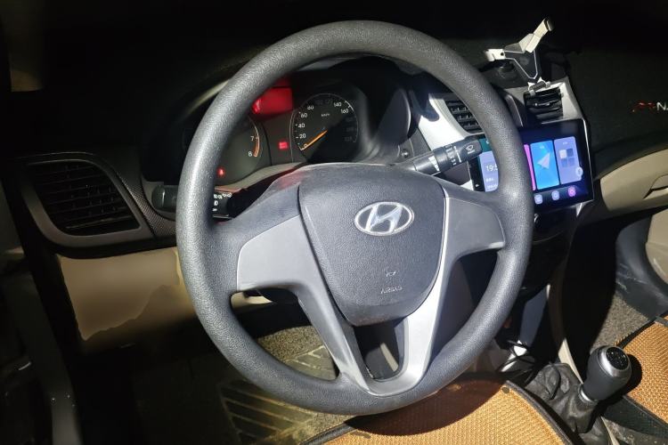 Used Hyundai Verna (older generation) 2014 1.4L Manual Smart GLS Trim