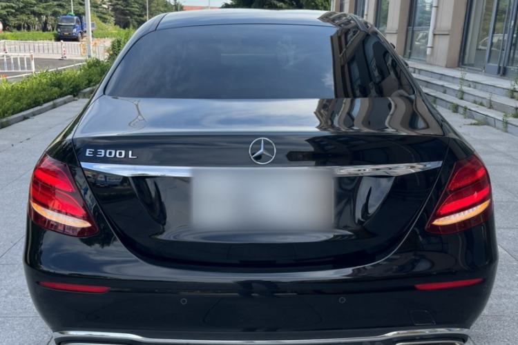 Used Mercedes-Benz E-Class 2018 Facelift E 200 L Exterior 2