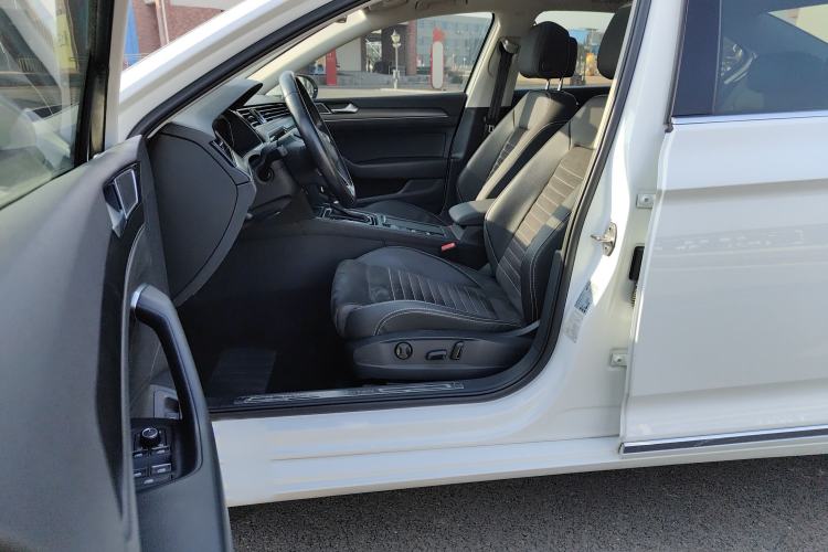 Used Volkswagen Magotan 2020 330TSI DSG Luxury Edition