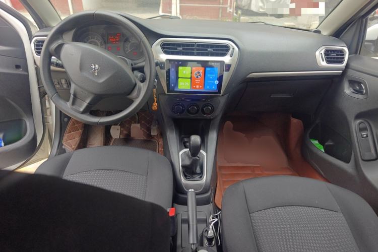 Used Peugeot 301 2014 1.6L Manual Comfort Edition Center Console