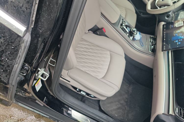 Used BYD Han 2025 DM-i Intelligent Driving Edition 125KM LiDAR Flagship Model Right Front Seat