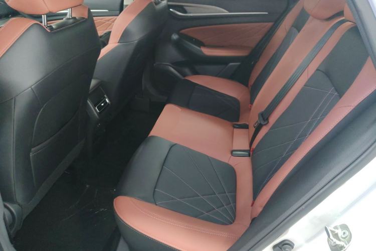 Used CHANGAN Eado 2024 PLUS Blue Whale NE 1.4T GDI DCT High-Energy Edition
