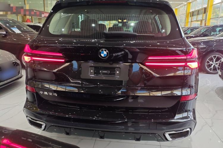 Used BMW X5 2025 Model, xDrive 30Li Prestige M Sport Night Package
