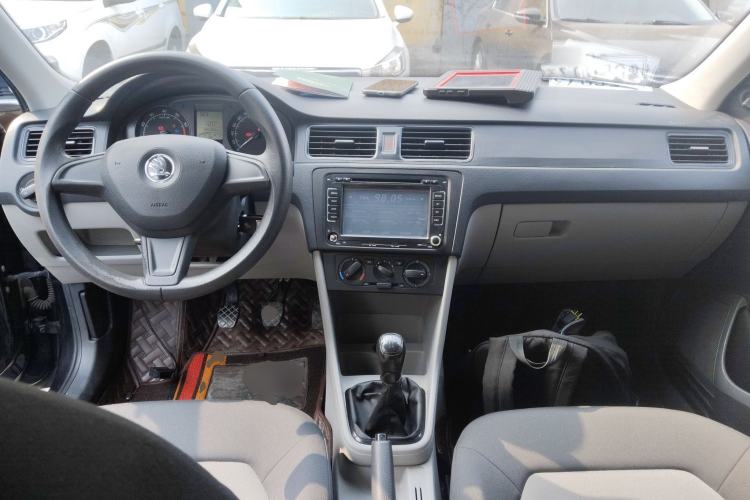 Used Skoda Rapid 2015 1.6L Manual Le Xuan Model