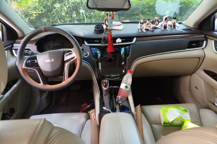 Used Cadillac XTS 2016 28T Elite Edition Center Console