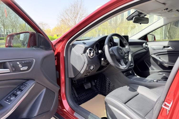 Used Mercedes-Benz GLA 2018 GLA 200 Fashion Model Interior 4