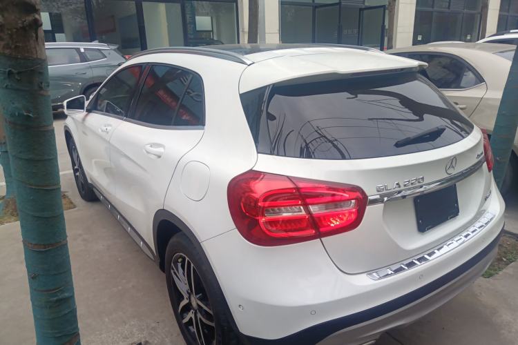 Used Mercedes-Benz GLA 2015 GLA 220 4MATIC Fashion Model
