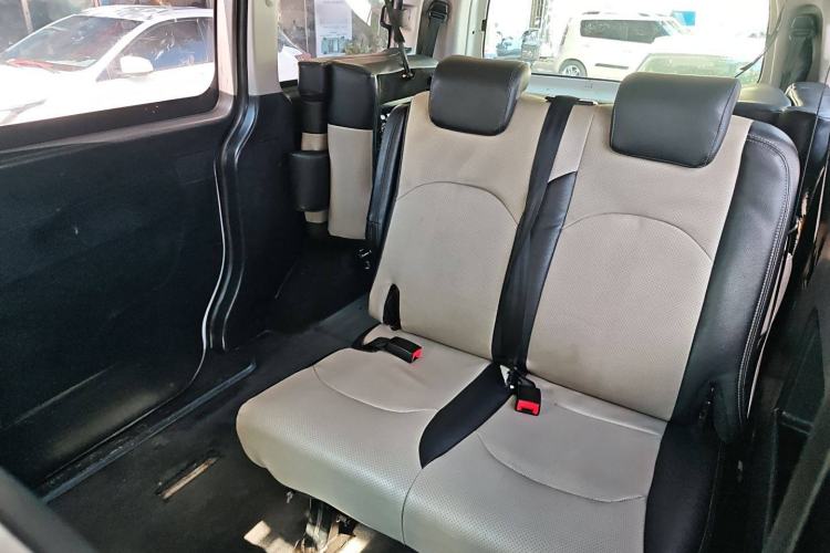 Used JAC Refine M3 2016 IKEA Edition 1.6L Luxury Model