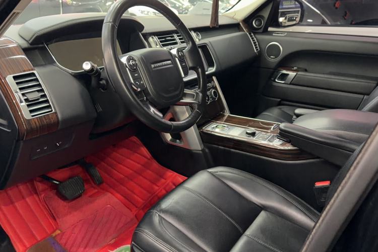 Used Land Rover Range 2017 3.0 SC V6 Vogue Interior 2