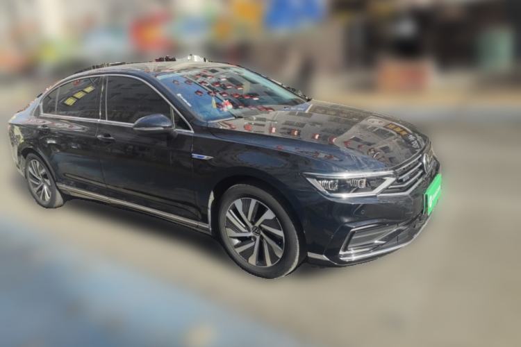 Used Volkswagen Magotan GTE Plug-in Hybrid 2022 GTE Luxury Model Front Right 45 Deg