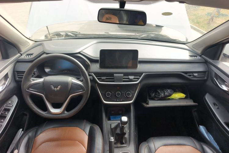 Used Wuling Hongguang S3 2019 1.5L Manual Comfort Model China VI Standard
