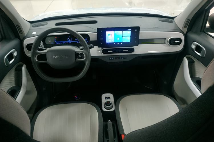 Used Geely Galaxy Panda 2025 210 km – Yuanqi Bear Center Console