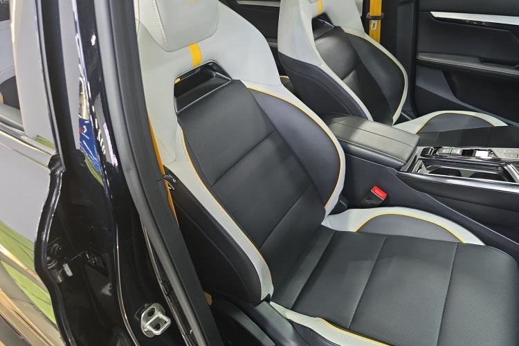 Used MG 5 Scorpio 2022 1.5T Trophy Sport Flagship Edition Right Front Seat