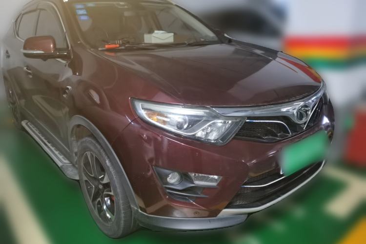 Used Soueast DX7 2017 1.5T Manual Luxury Model Front Right 45 Deg