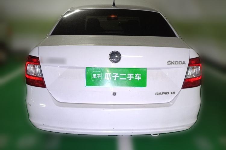 Used Skoda Rapid 2013 1.6L Manual Enjoyment Model
