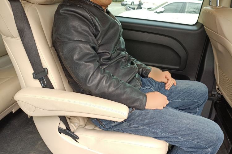 Used Mercedes-Benz Vito 2020 2.0T Elite Version 7 Seats Left Rear Seat