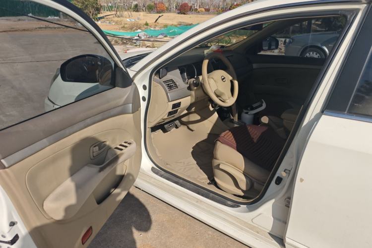 Used Nissan Sylphy 2012 Classic 1.6XE Automatic Comfort Edition Driver Seat