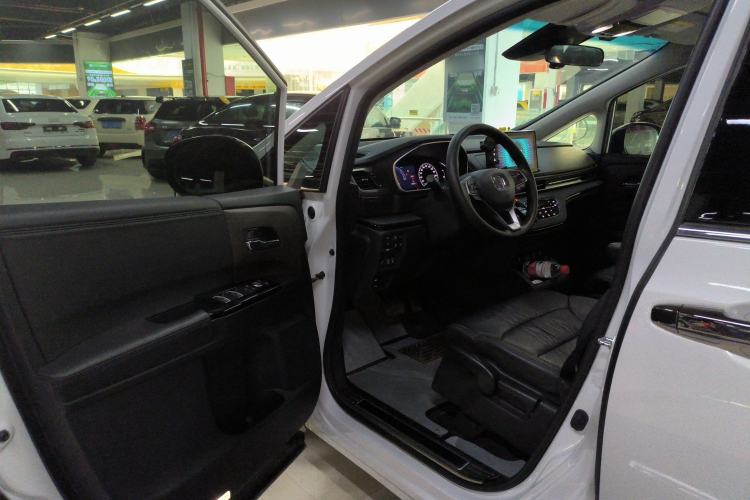 Used Honda Odyssey 2024 2.0L eHEV Sharp & Smart Edition