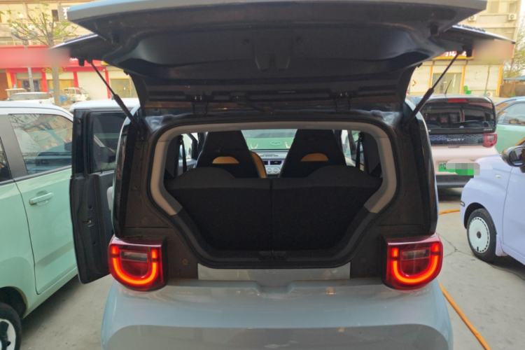 Used Chery QQ Ice Cream 2022 170km Sundae Phosphate Lithium-Ion Trunk