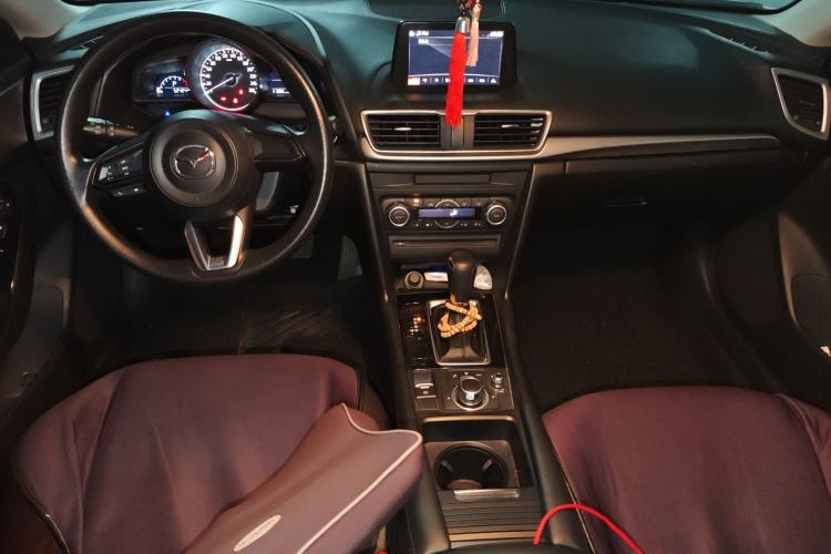 Used Mazda 3 Axela 2019 Cloud-Controlled Sedan 1.5L Automatic Luxury Model China VI Standard