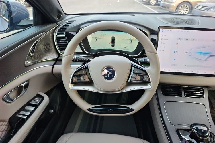 Used BYD Han 2024 EV Glory Edition 610 km All-Wheel Drive "Tian Shen Zhi Jia" Intelligent Driving Model
