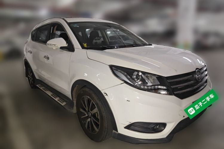 Used Dongfeng Fengon 580 2017 Revised Version 1.5T CVT Luxury Edition Front Right 45 Deg