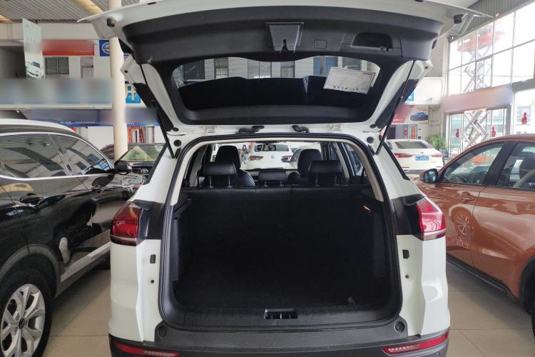 Used Geely Auto Emgrand X7 Sport 2020 1.8TD DCT Smart Connect PRO Trunk