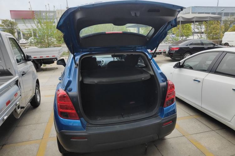Used Chevrolet Trax 2014 1.4T Automatic Two-Wheel Drive Comfort Version Trunk