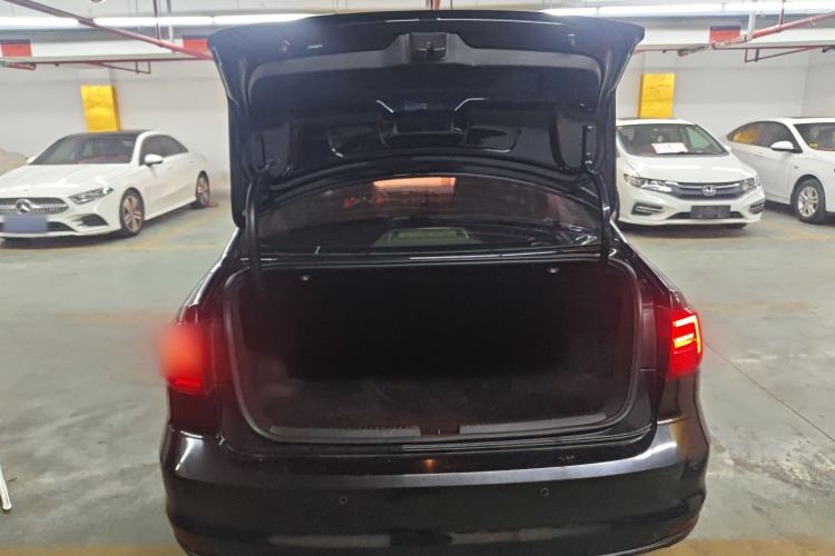 Used Volkswagen Sagitar 2017 1.6L Automatic Comfort Model
